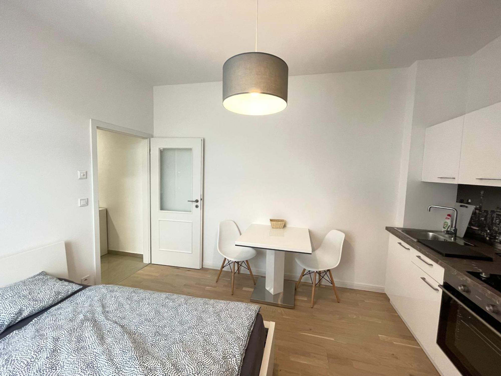 Wash Apartment On Metro Prague 1 Eksteriør billede
